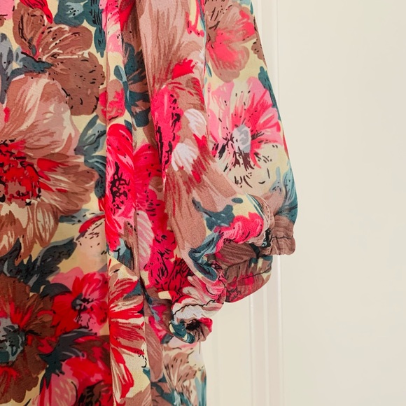 Floral Frill Neck Puff Sleeve Blouse - Picture 6 of 7